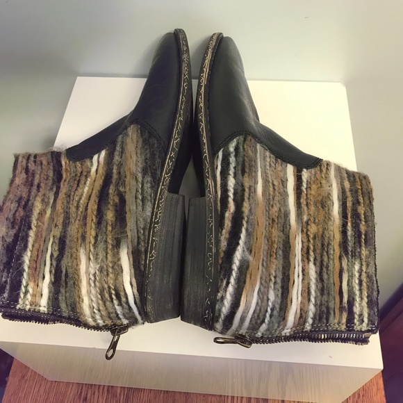 OBO Sending to ThredUp Wed. OTBT Tilton bootie Black leatherw/textile upper. EUC - Picture 11 of 16